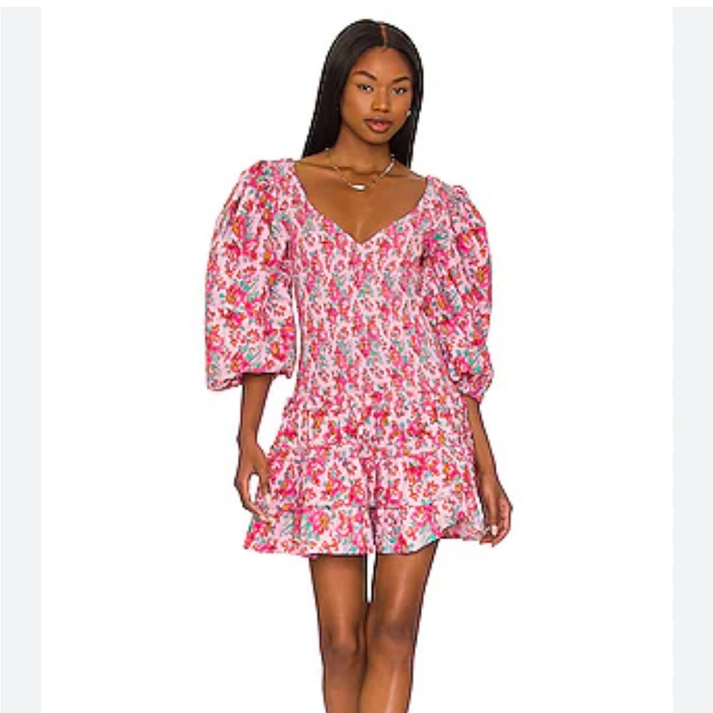 Love The Label Women's Pink Floral Audrey Smocked Mini NWOT